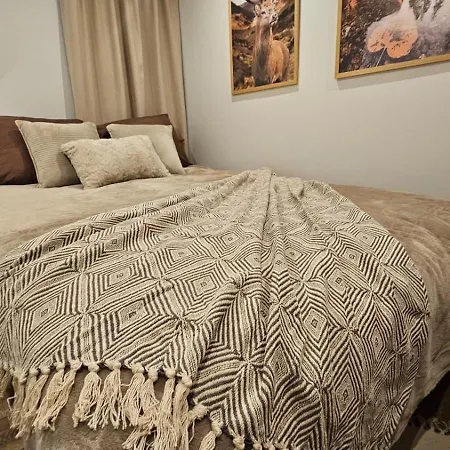 Apartamento Czarny Kon I Bialy Kon Black Horse & White Horse *